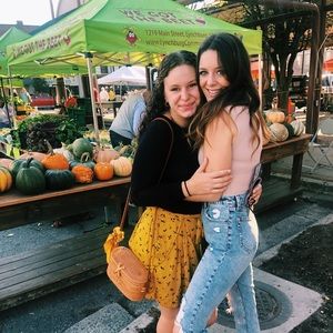 Meet your Posher, Nicole